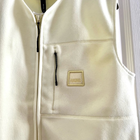 NWT RAINS Fleece Vest - Picture 5 of 9